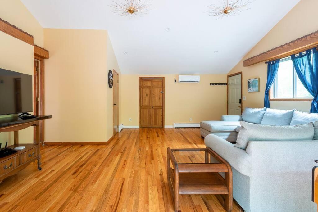 מונטיצ'לו Sunset Estate In The Catskills מראה חיצוני תמונה