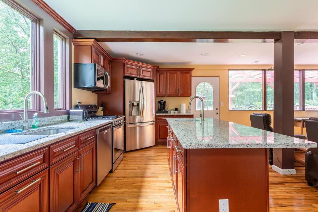 מונטיצ'לו Sunset Estate In The Catskills מראה חיצוני תמונה