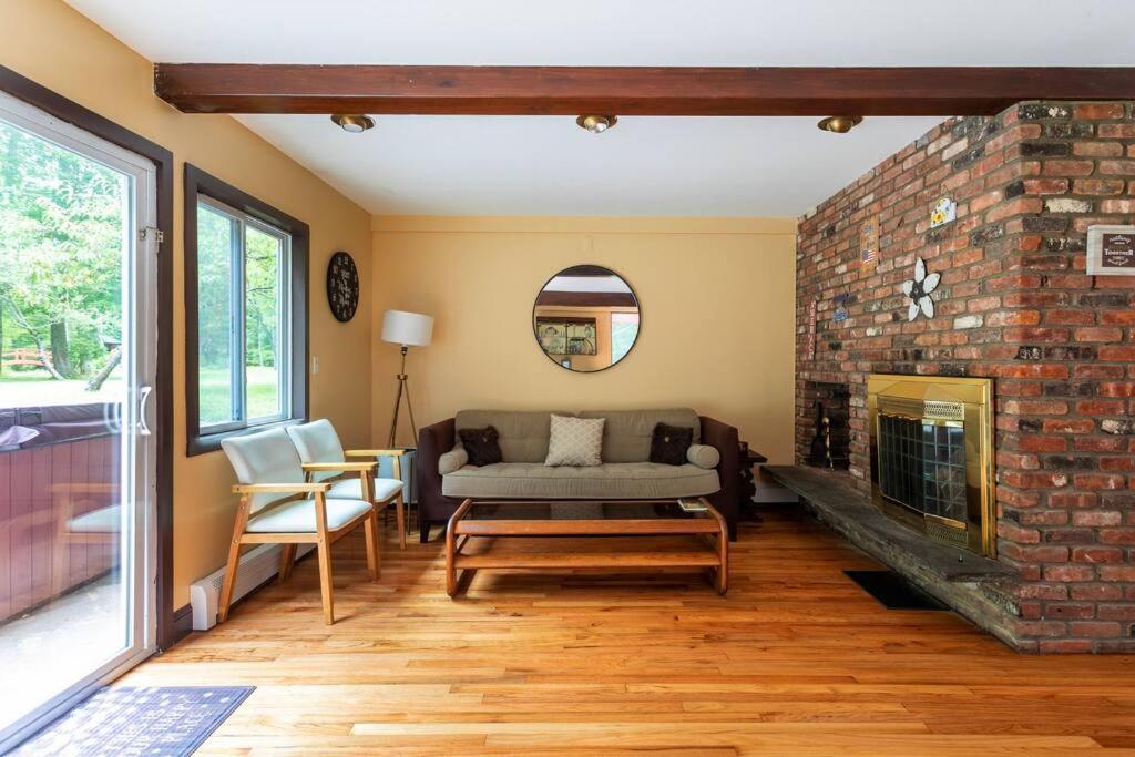 מונטיצ'לו Sunset Estate In The Catskills מראה חיצוני תמונה
