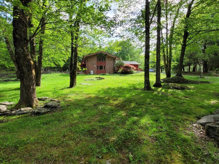 מונטיצ'לו Sunset Estate In The Catskills מראה חיצוני תמונה
